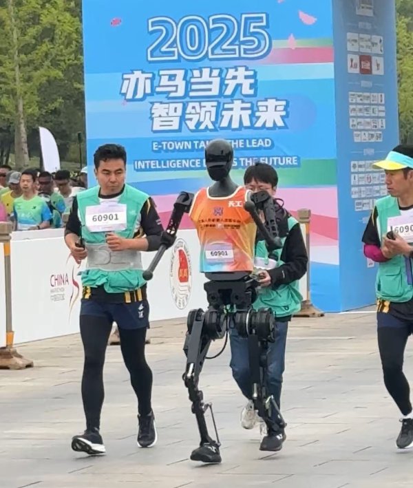 中证策略 2025暑期档票房破2亿